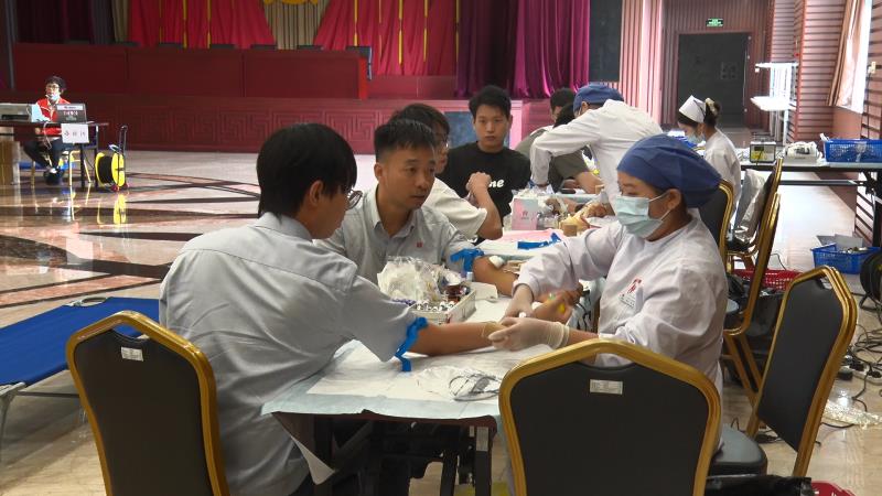 广州卷烟厂职工积极参与志愿献血活动